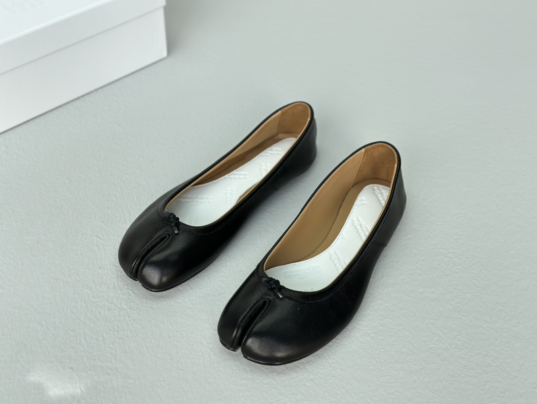 메종마르지엘라 타비 발레리나 슈즈 블랙