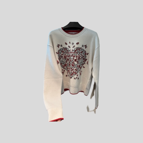 디올 하트 자수 스웨터