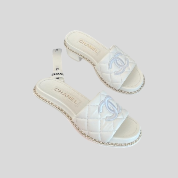 샤넬 C로고 샌들 화이트