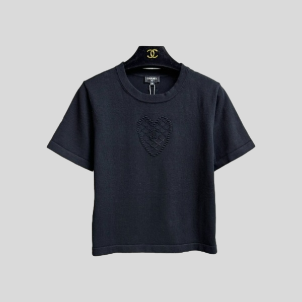 샤넬 하트 홀로우 반팔 블랙