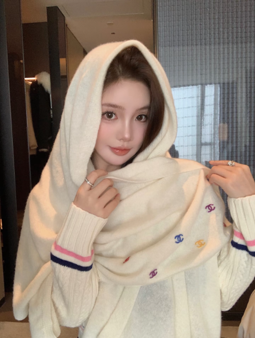 샤넬 스팽글 스카프