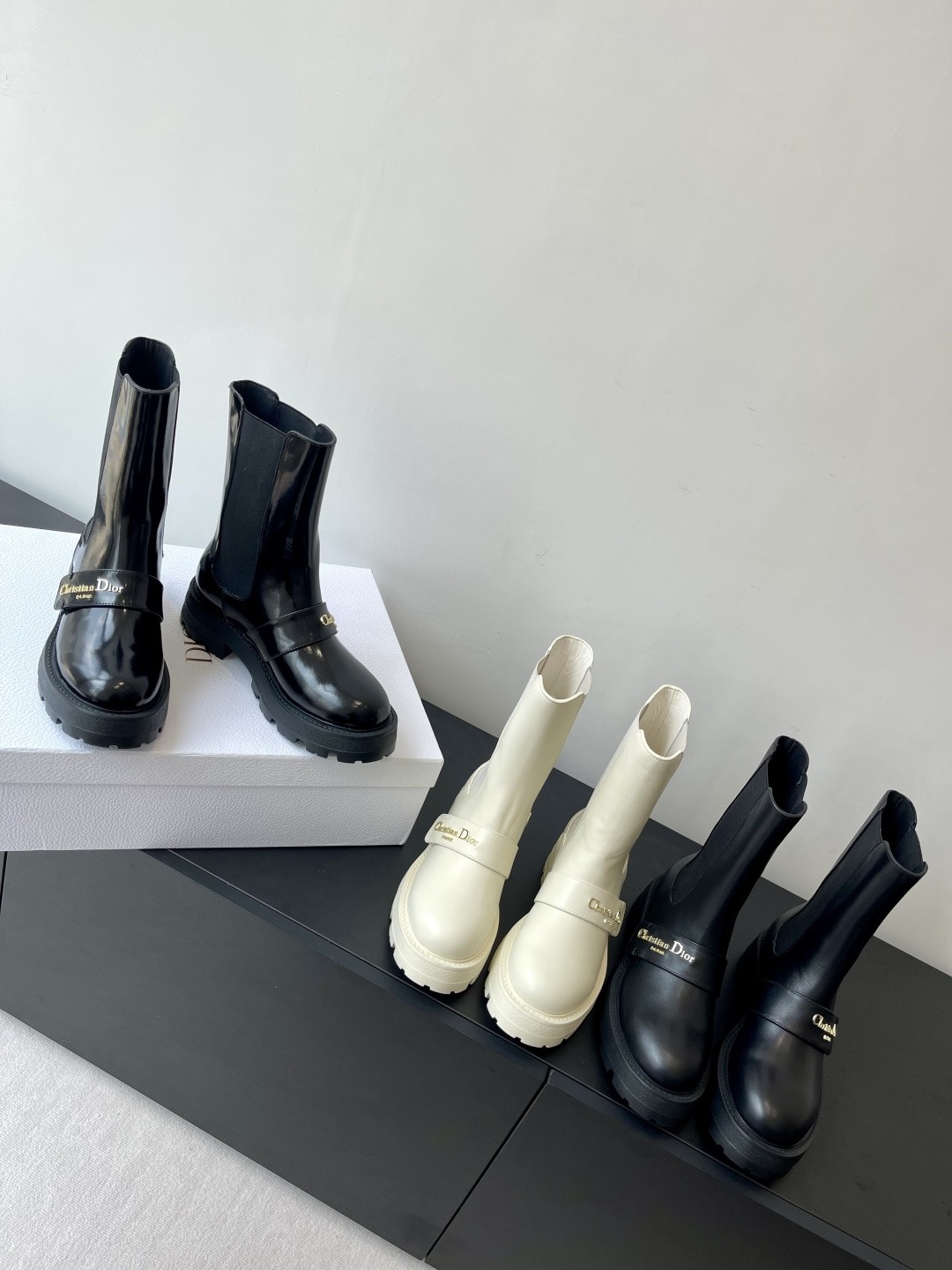 디올 25 신상 D-Quest 시리즈 라이더 부츠