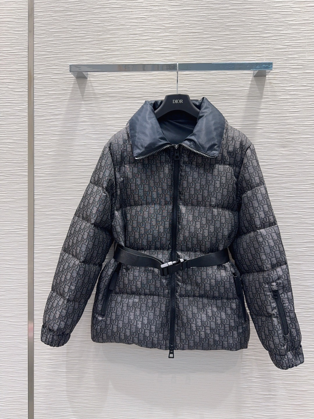 디올 25FW 신상 패딩 점퍼