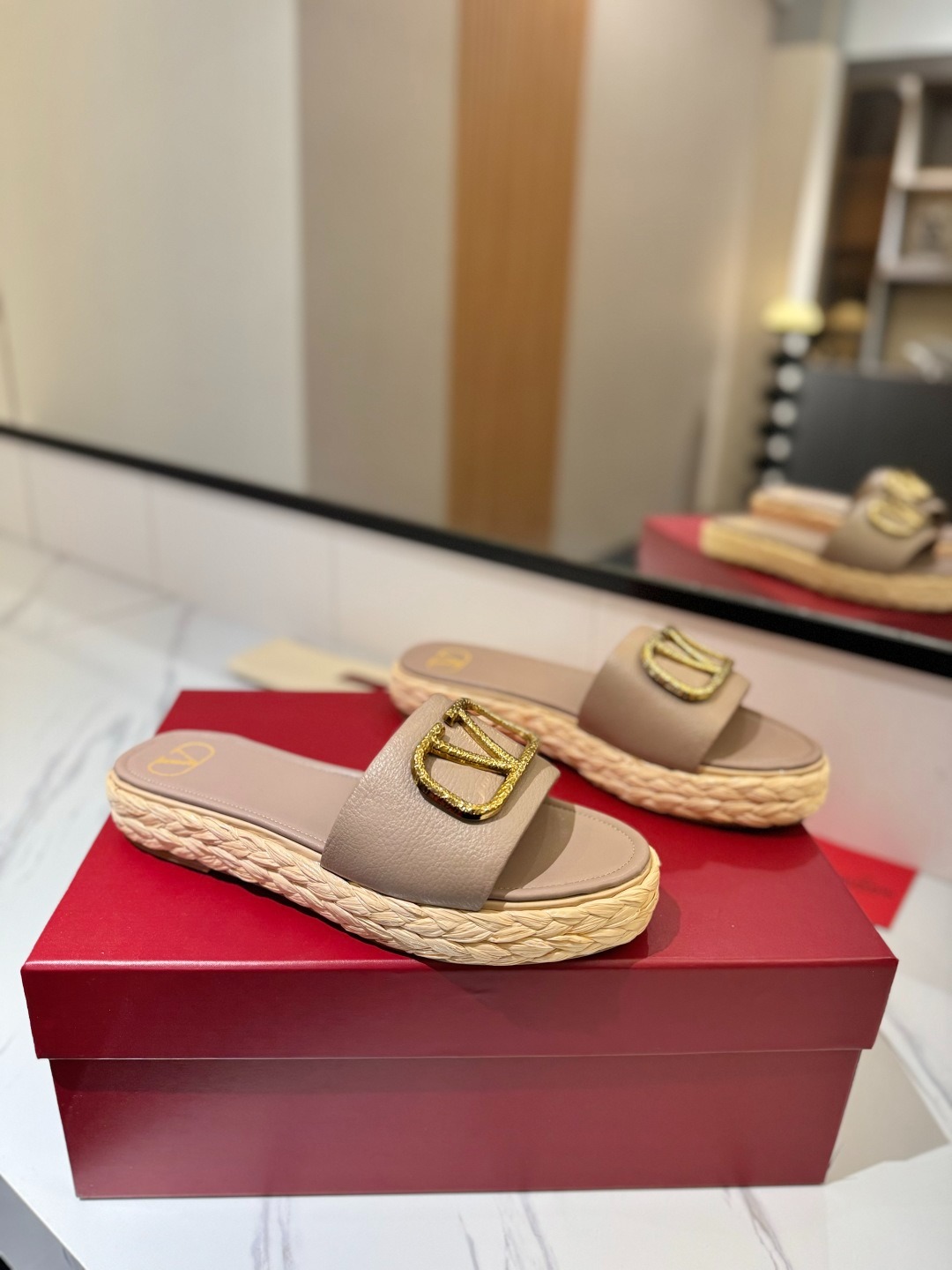 발렌티노 봄여름 신상 여성 슬리퍼