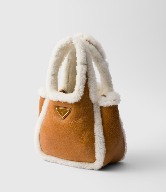 프라다 램스킨 시어링 미니 핸드백1BA349