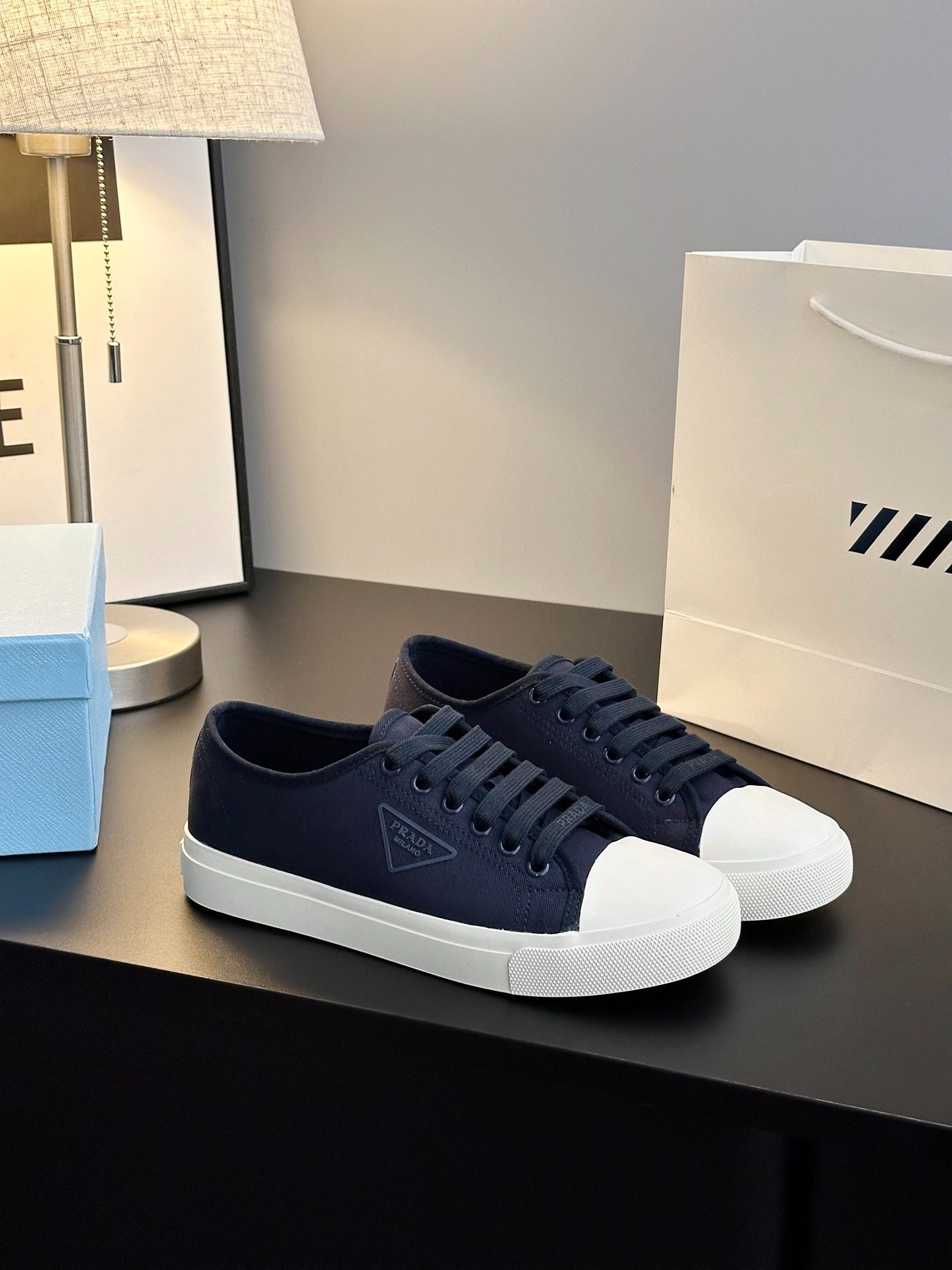 프라다 신상 스니커즈