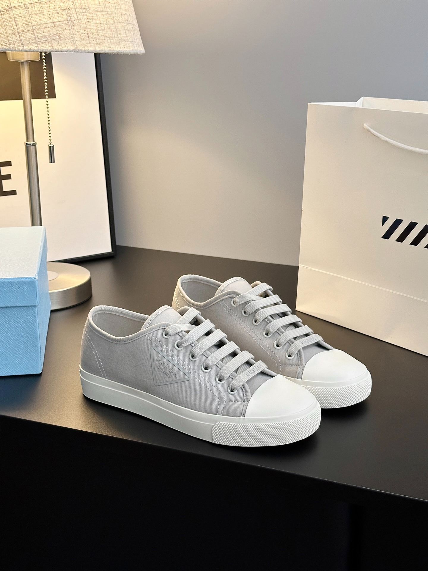 프라다 신상 스니커즈