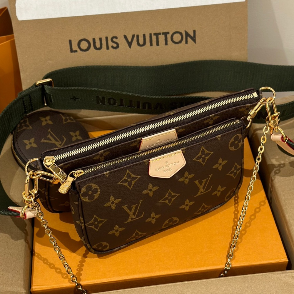 루이비* 모노그램 포쉐트 악세수아 크로스백 