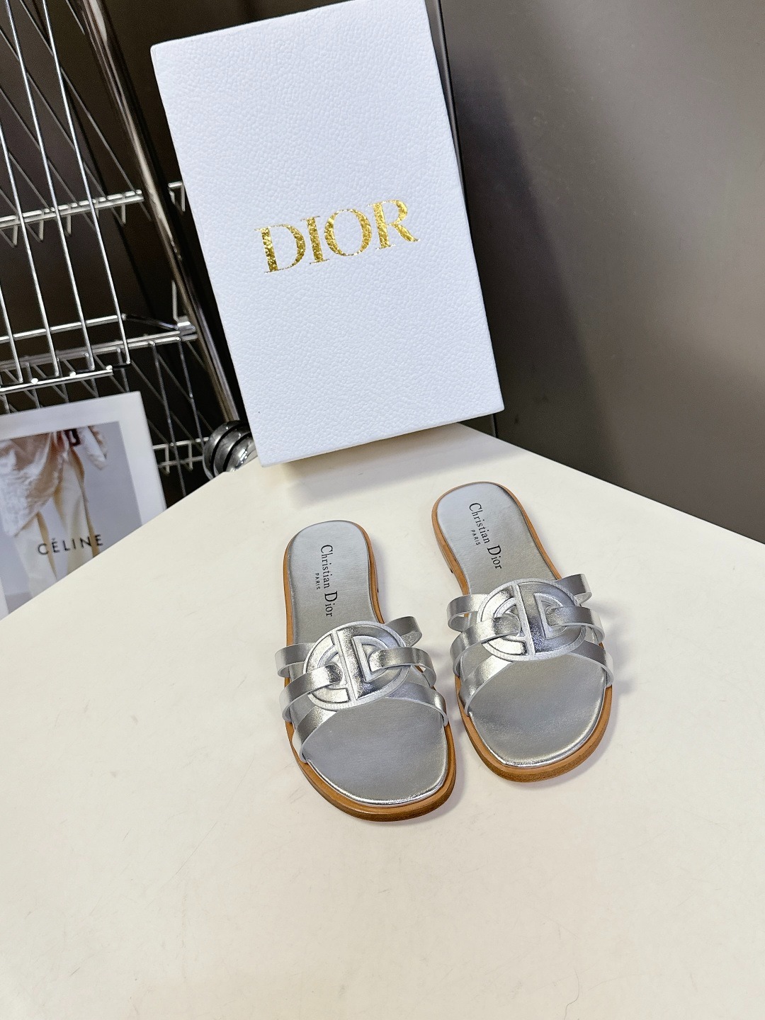 디올 25 봄여름 신상 CD 슬리퍼