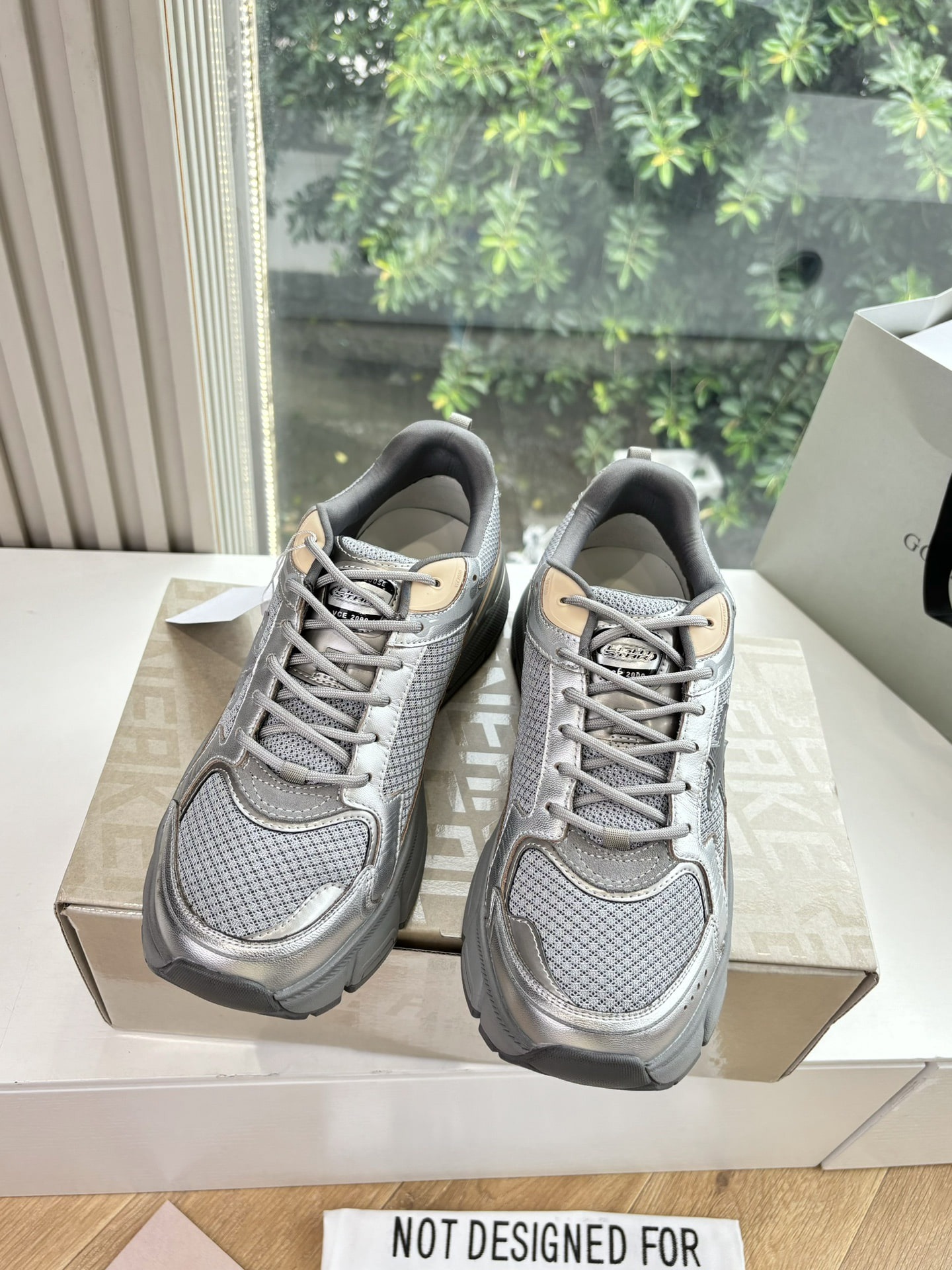 골든구스 로우탑 스니커즈