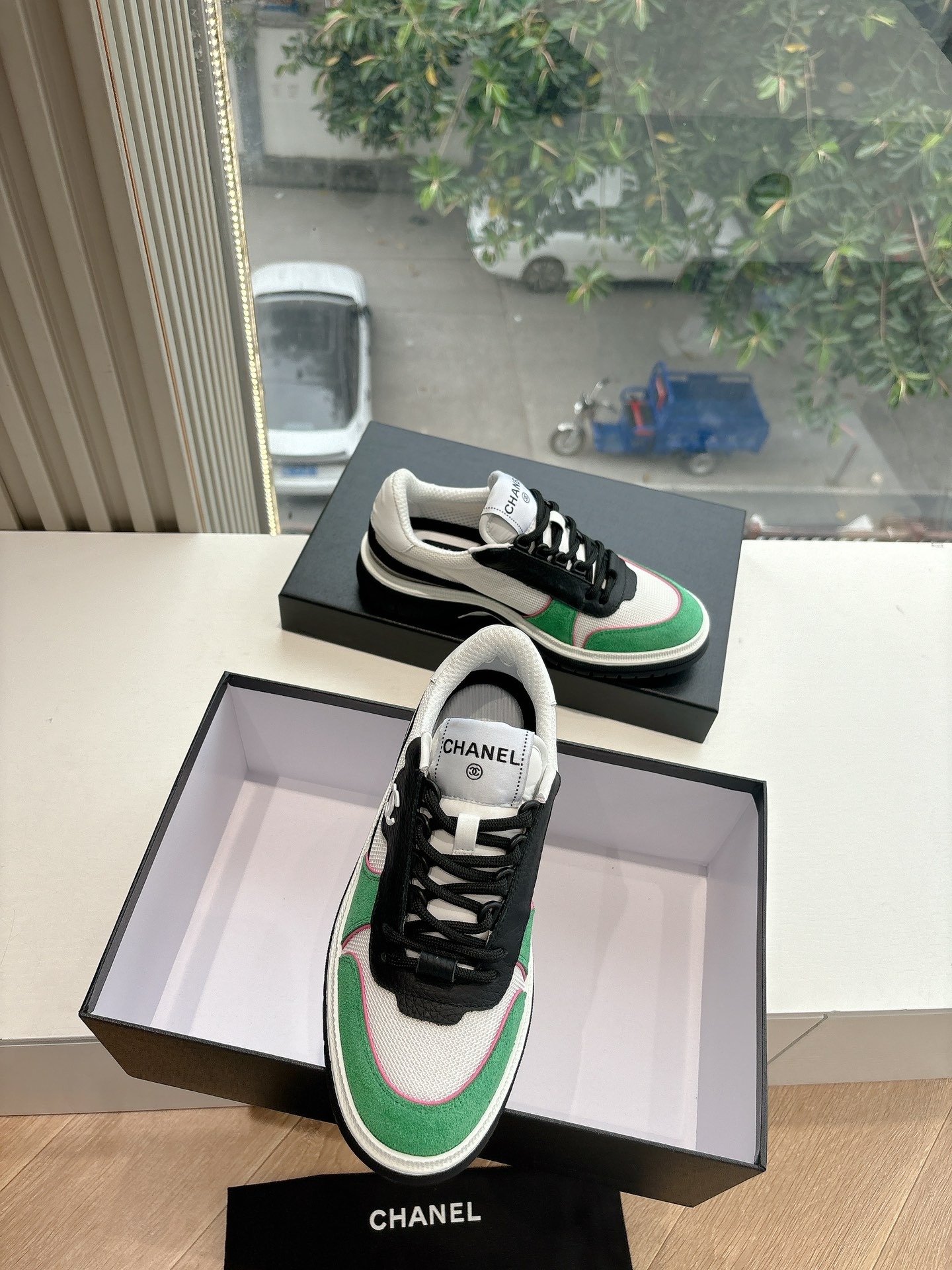 샤넬 신상 스니커즈