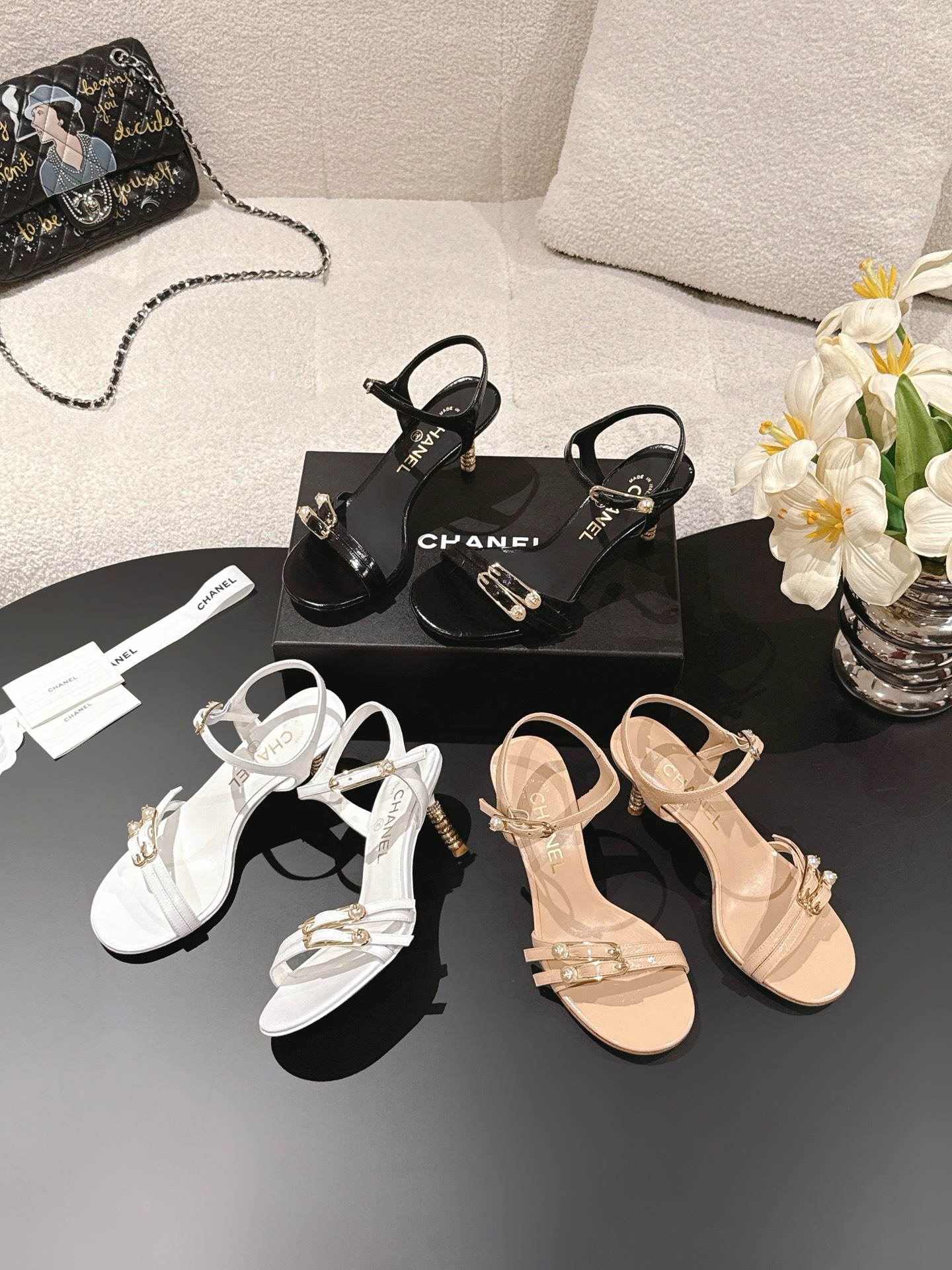 샤넬 25 봄여름 신상 스트랩 힐