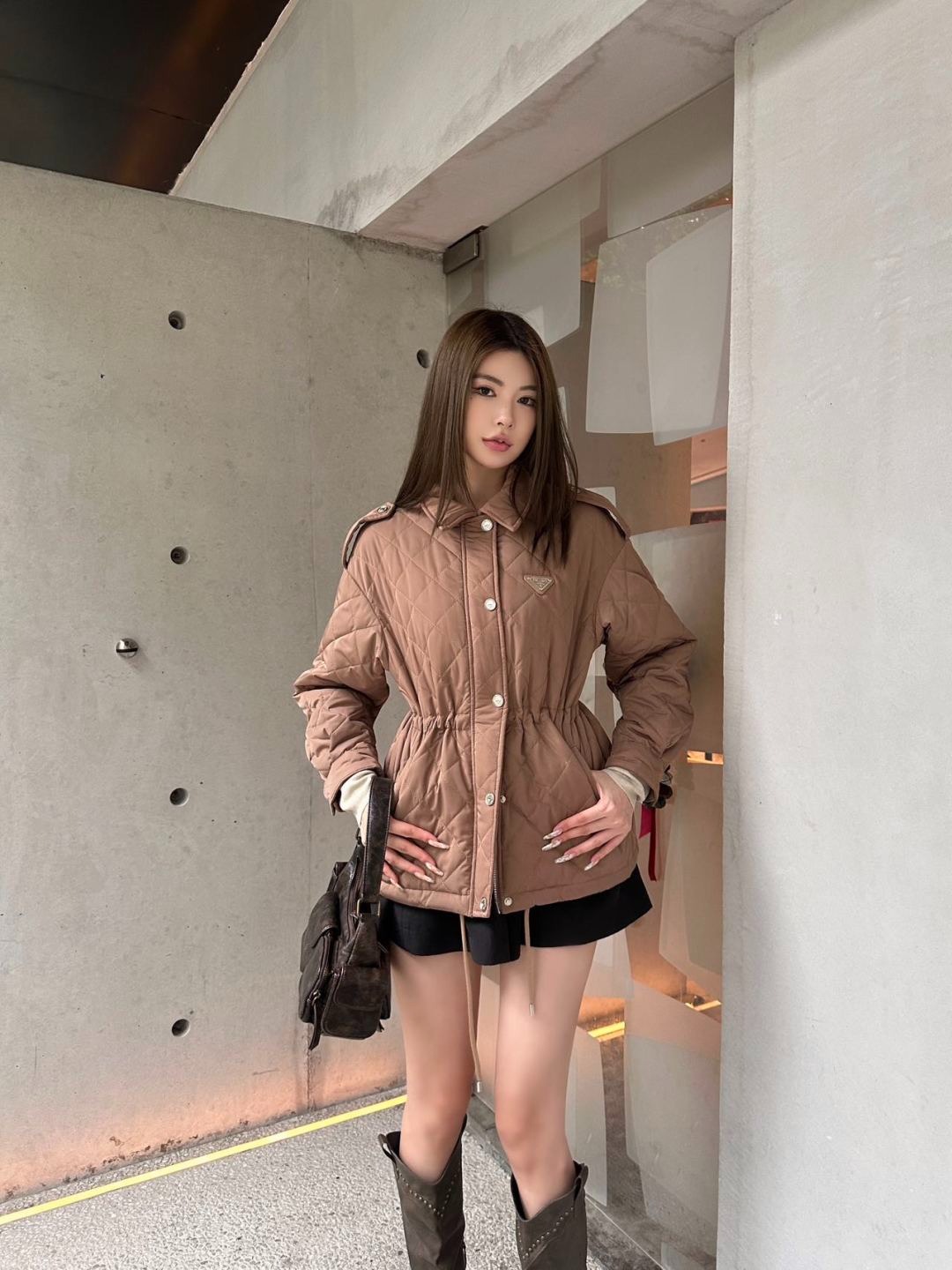 프라다 25 신상 퀼팅 패딩 재킷