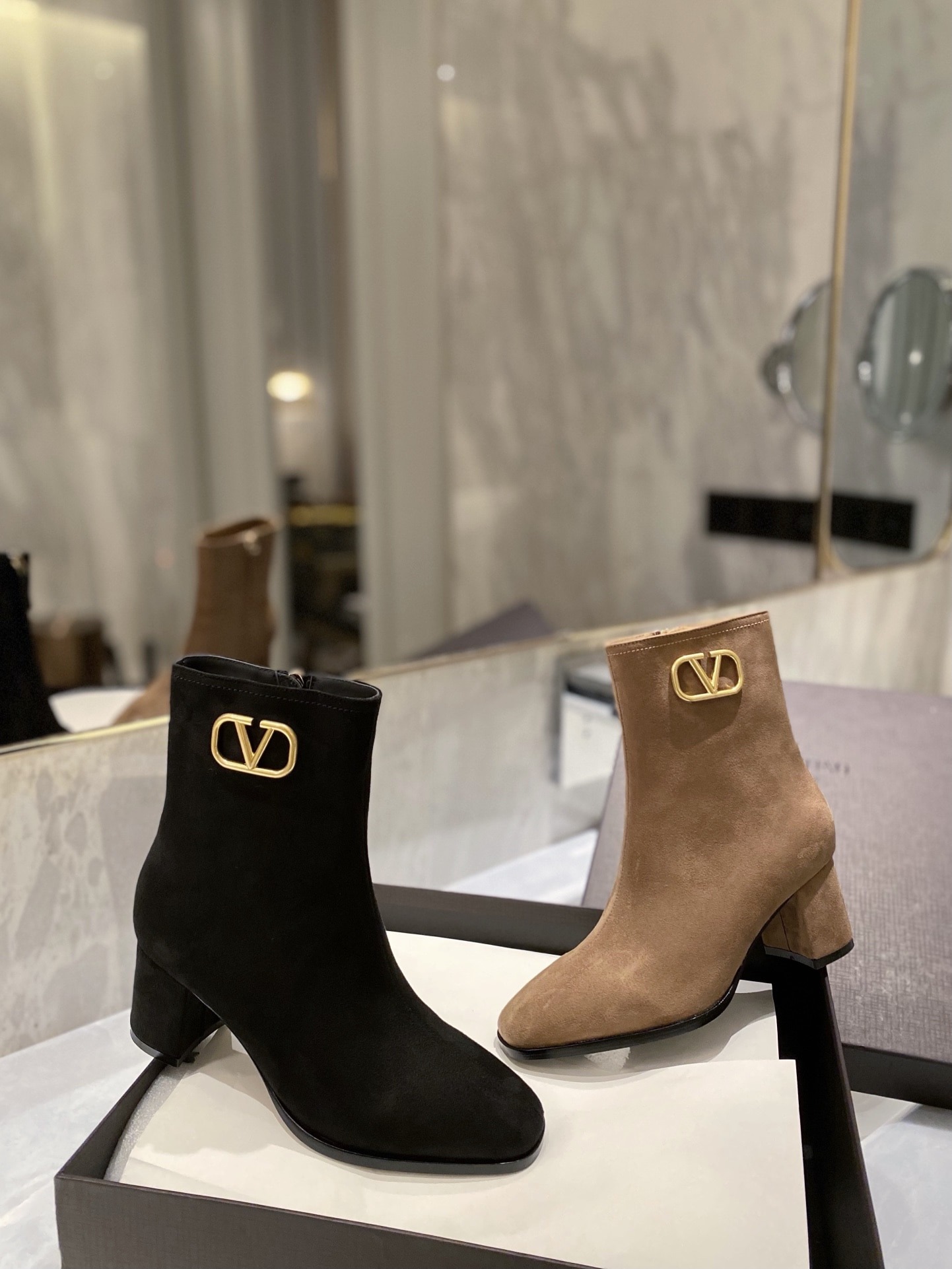 발렌티노 신상 부츠