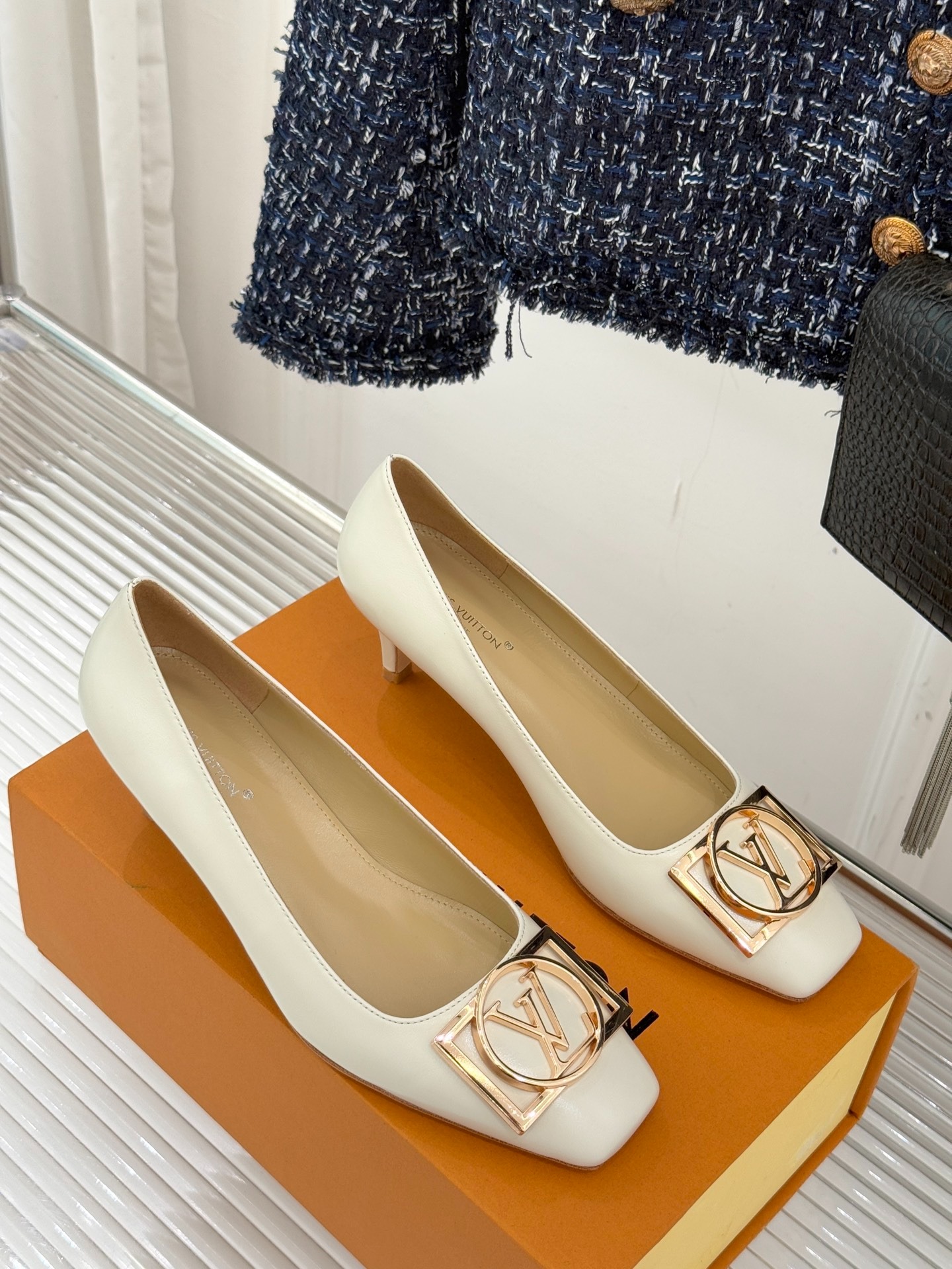 루이비통 25WF 신상 하이힐 단화