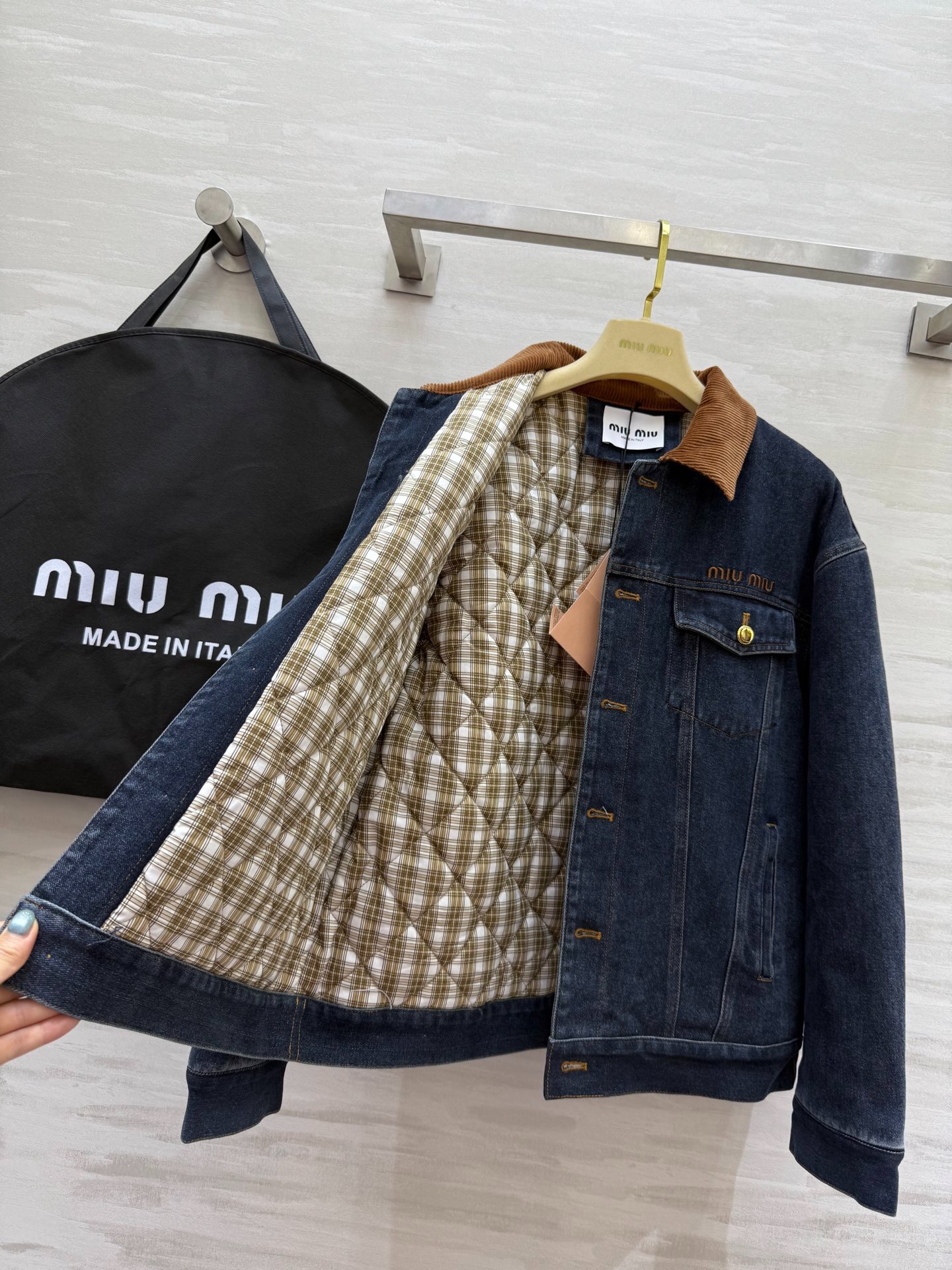 미우미우 신상 패딩 데님 코듀로이 터틀넥 자켓