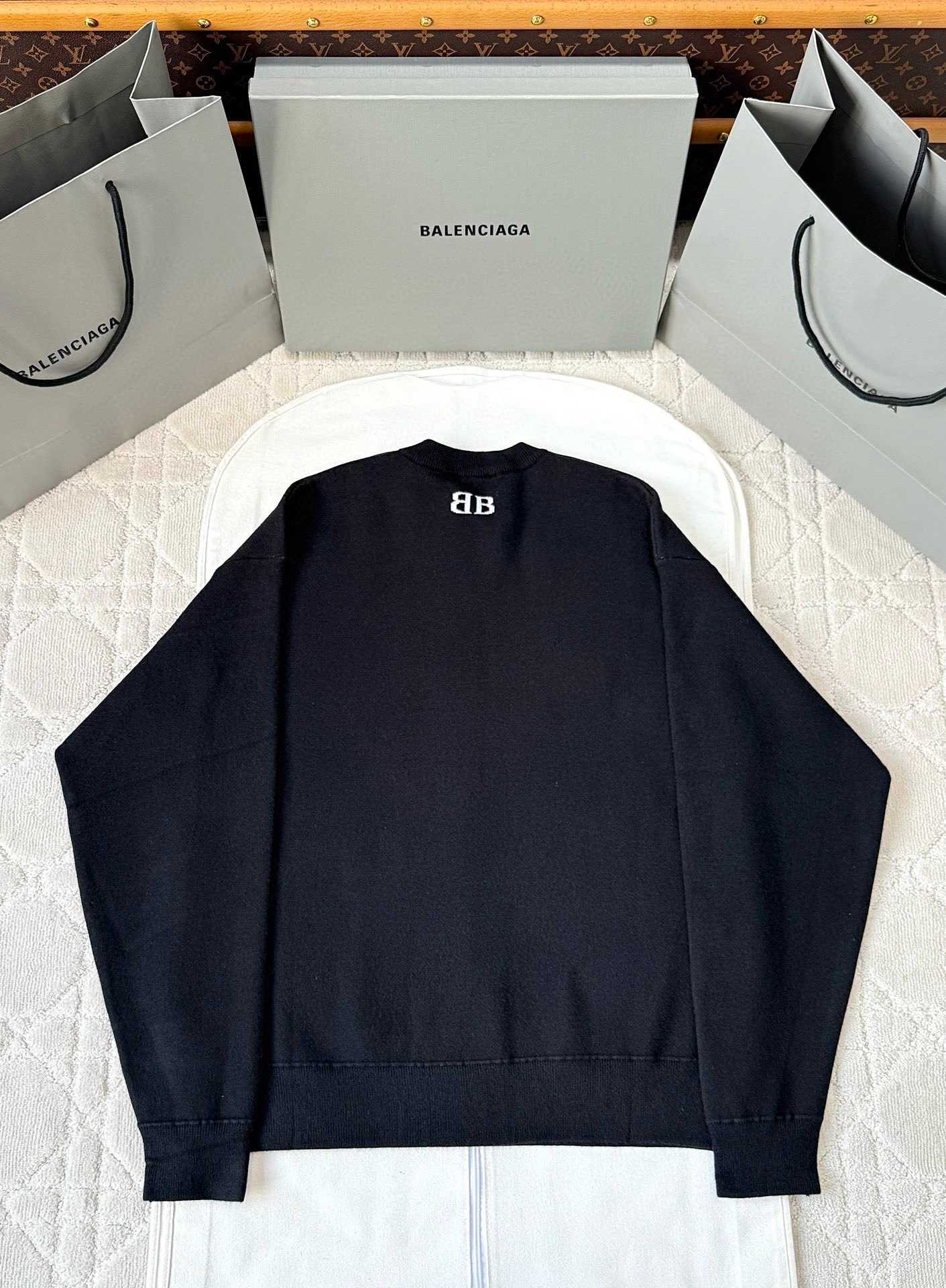 발렌시아가 25FW BB 자카드 니트