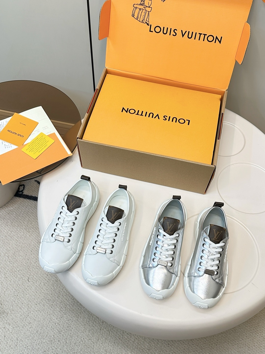 루이비통 클라우드 통굽 스니커즈