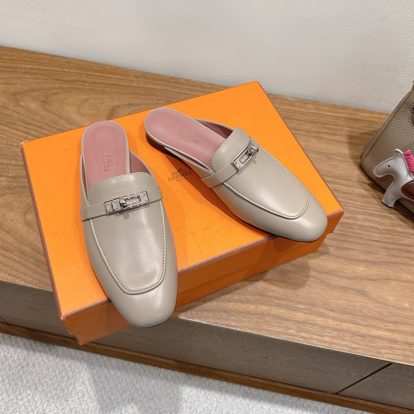 에르메스 25 신상 오즈 뮬