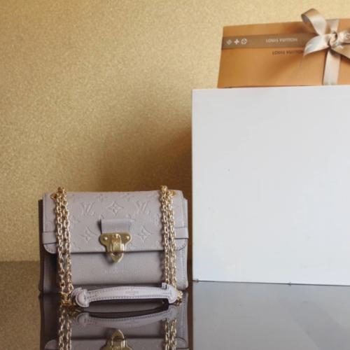 루이비통 앙프렝뜨 바뱅 BB 백