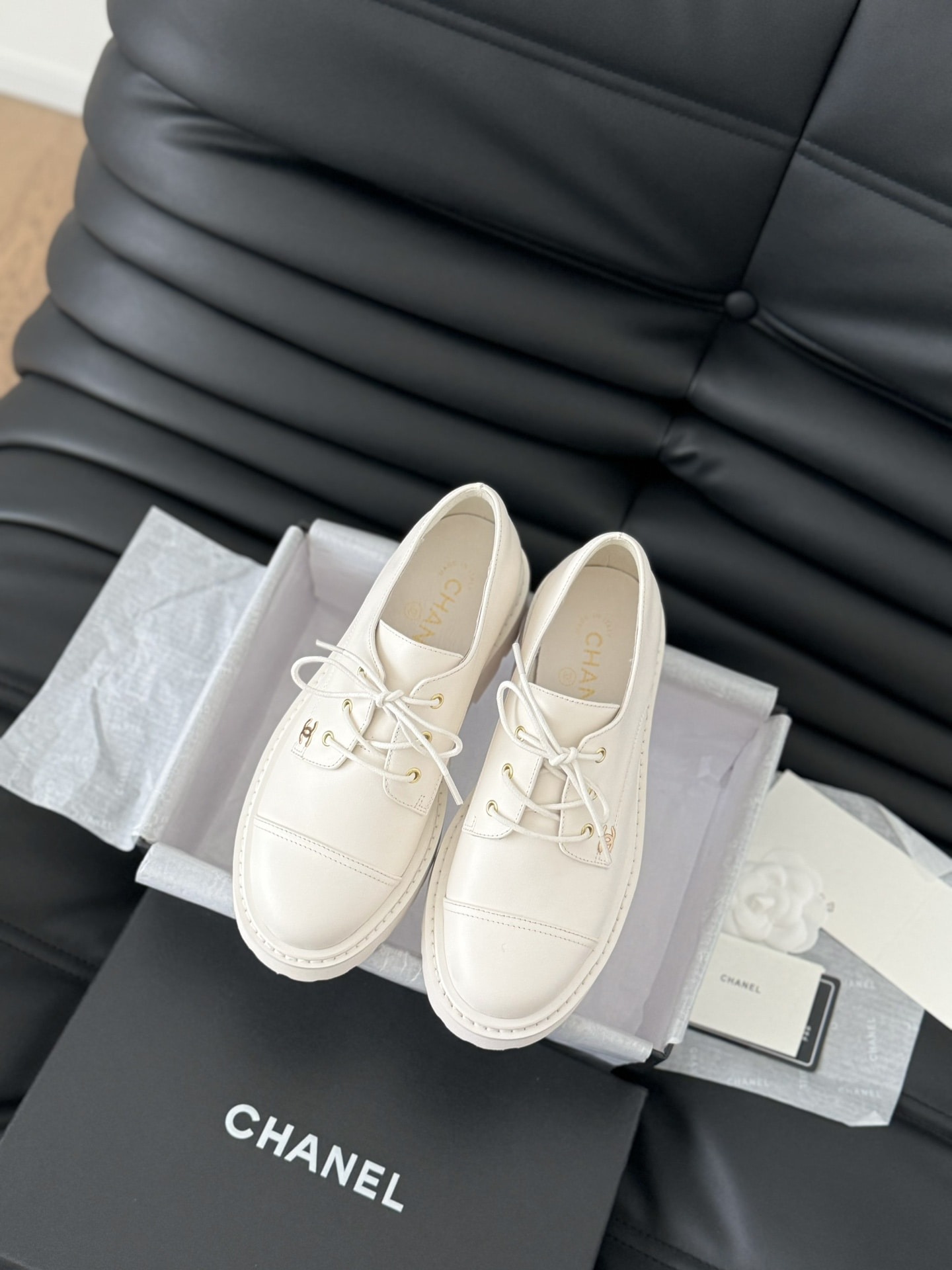 샤넬 25B 뉴 통굽 로퍼