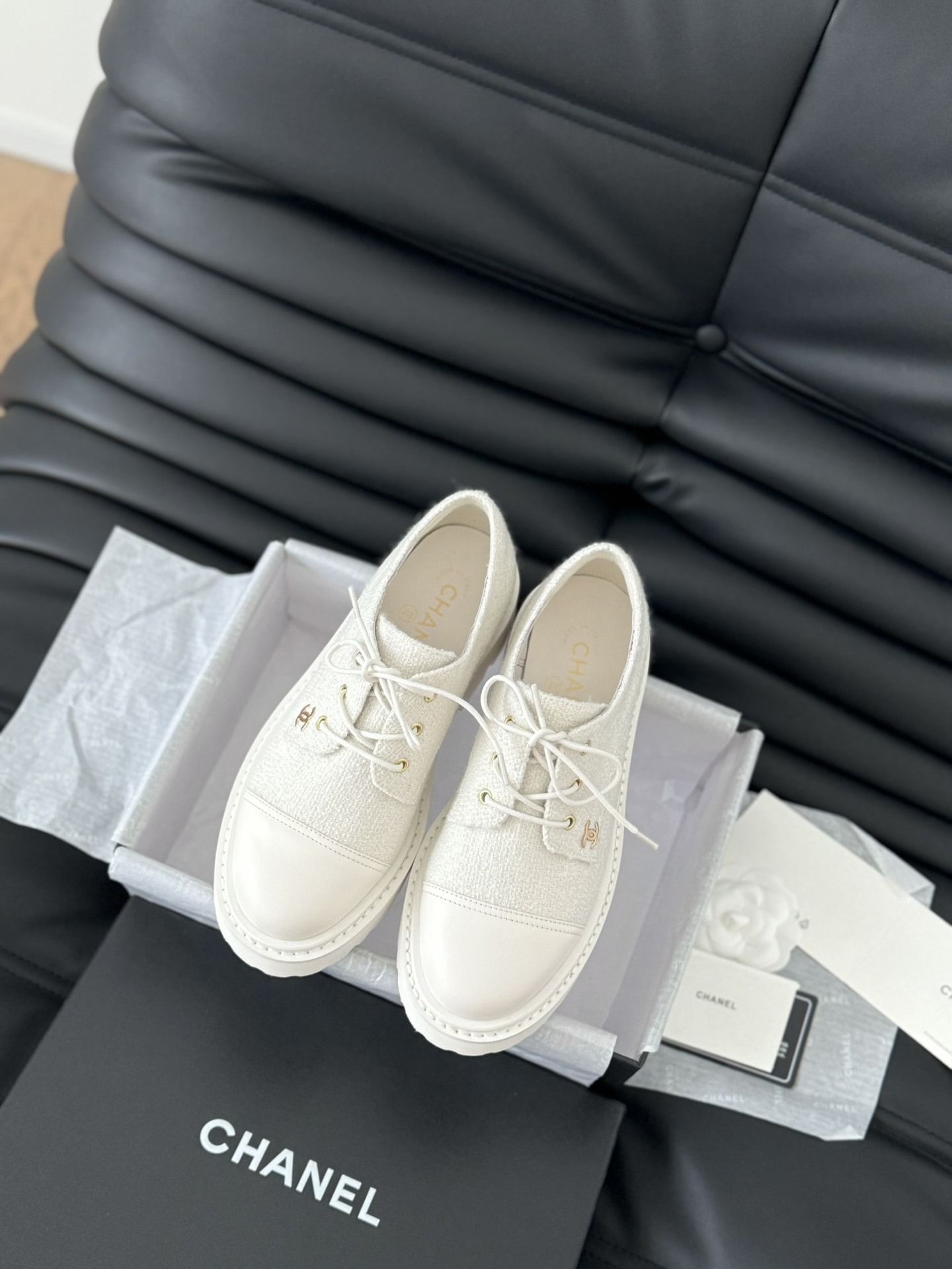 샤넬 25B 뉴 통굽 로퍼