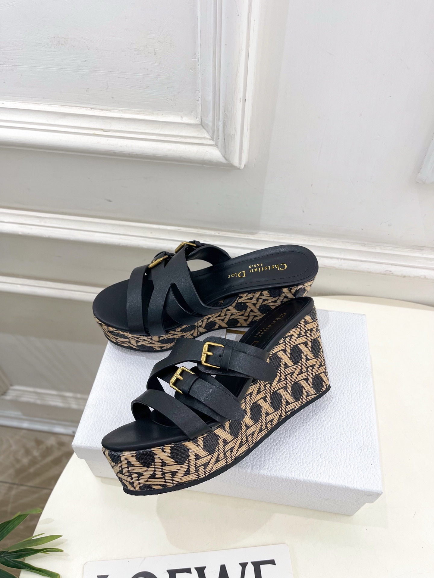 디올 25  신상 아티튜드 웨지 슬리퍼