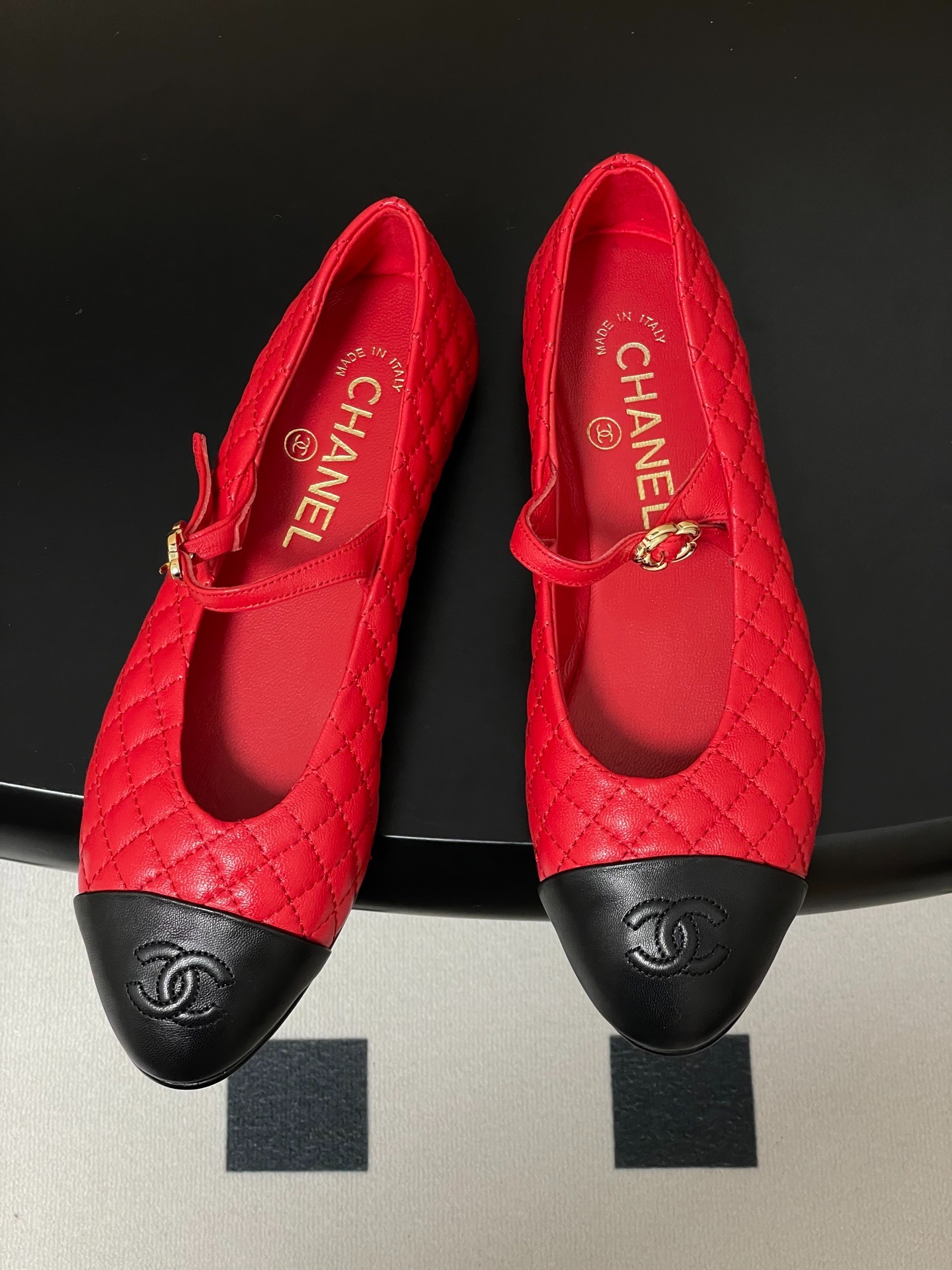 샤넬 봄여름 신상 빈티지 스웨이드 플랫 슈즈