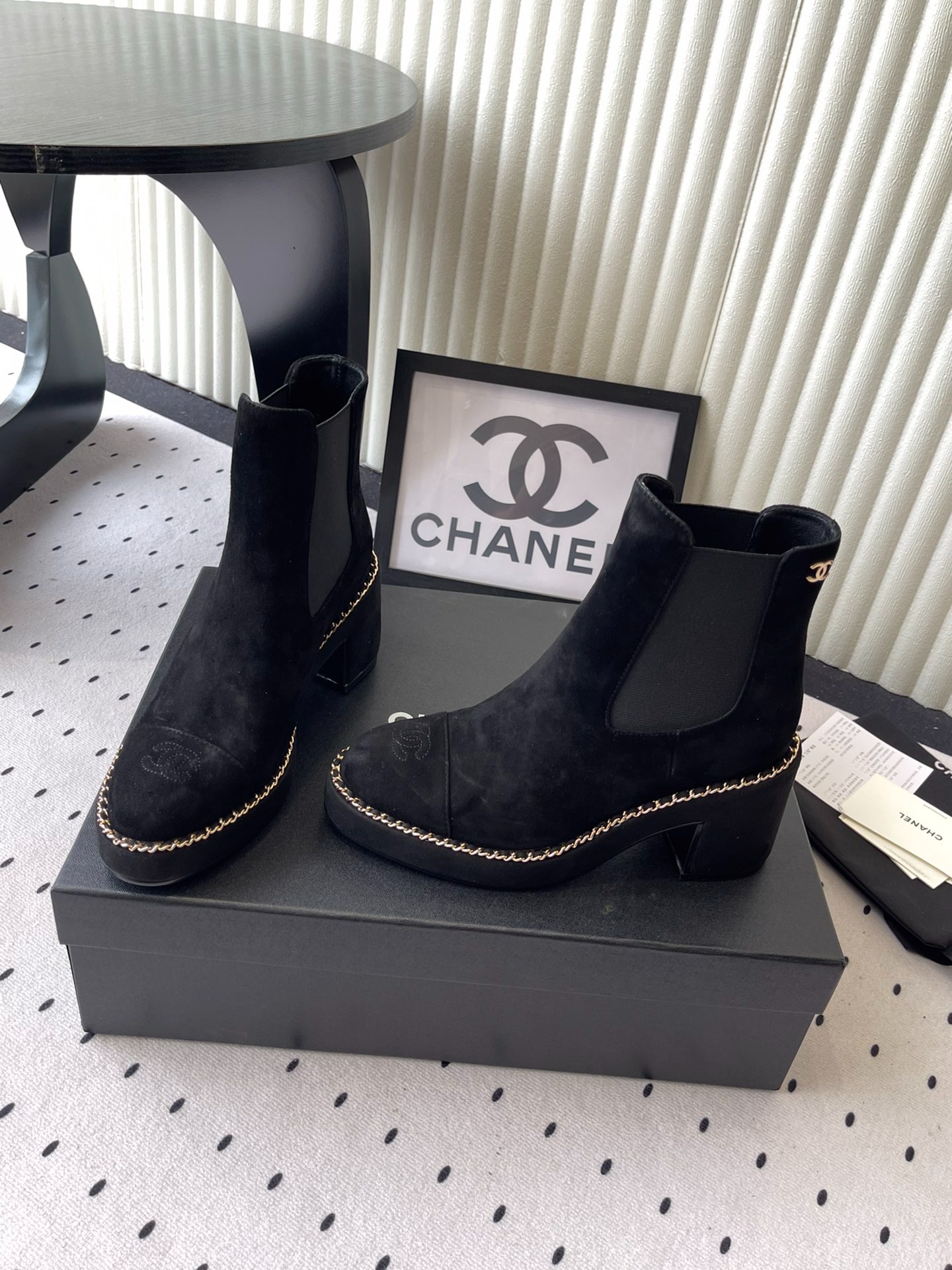 샤넬 25 신상 앵클부츠