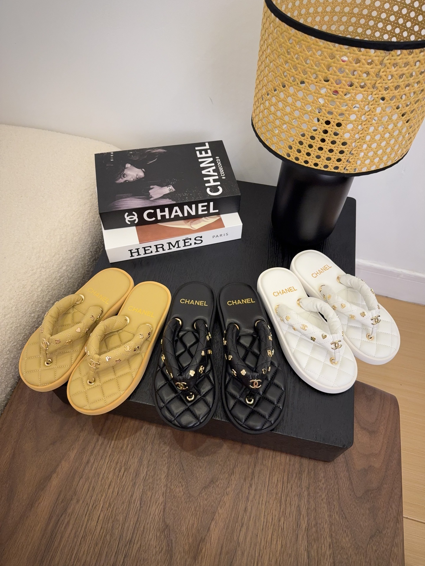 샤넬25 신상 퀼팅 조리 슬리퍼
