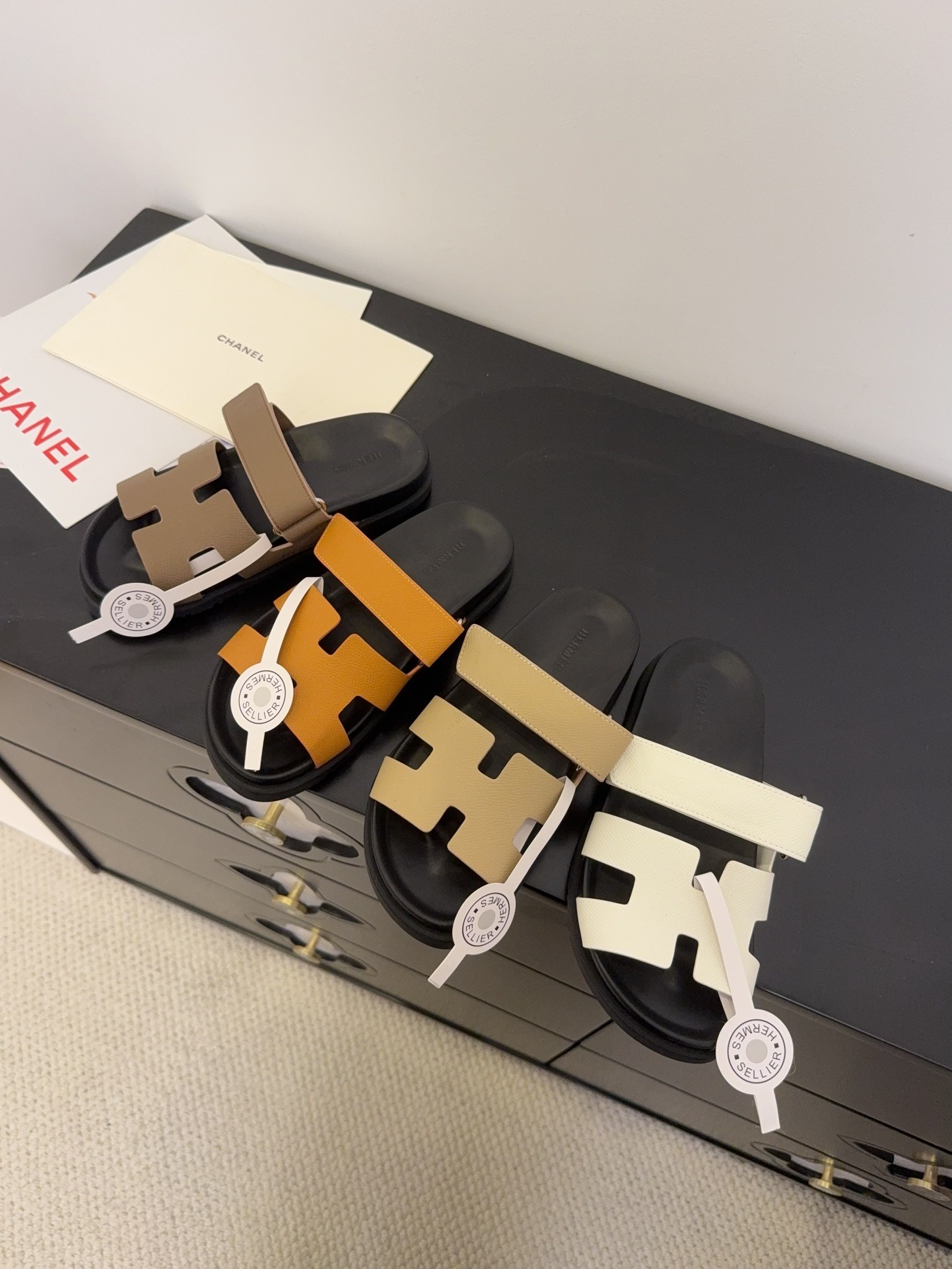 에르메스 레트로 벨크로 슬리퍼