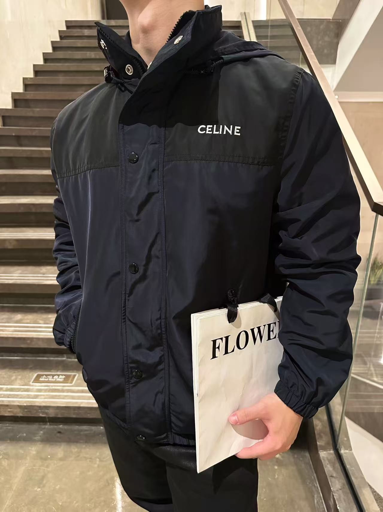 셀린느 자수 트렌치 코트