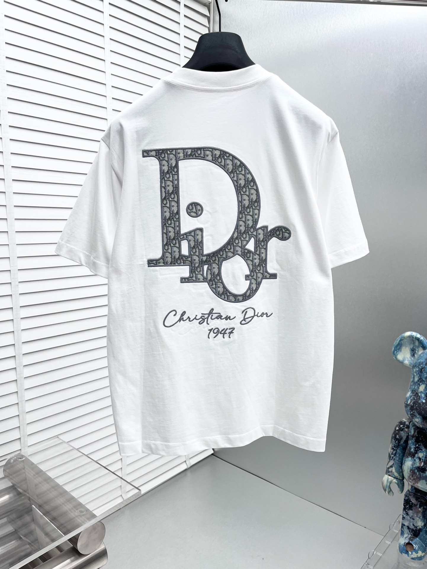 디올 25 봄여름 신상 라운드 티셔츠