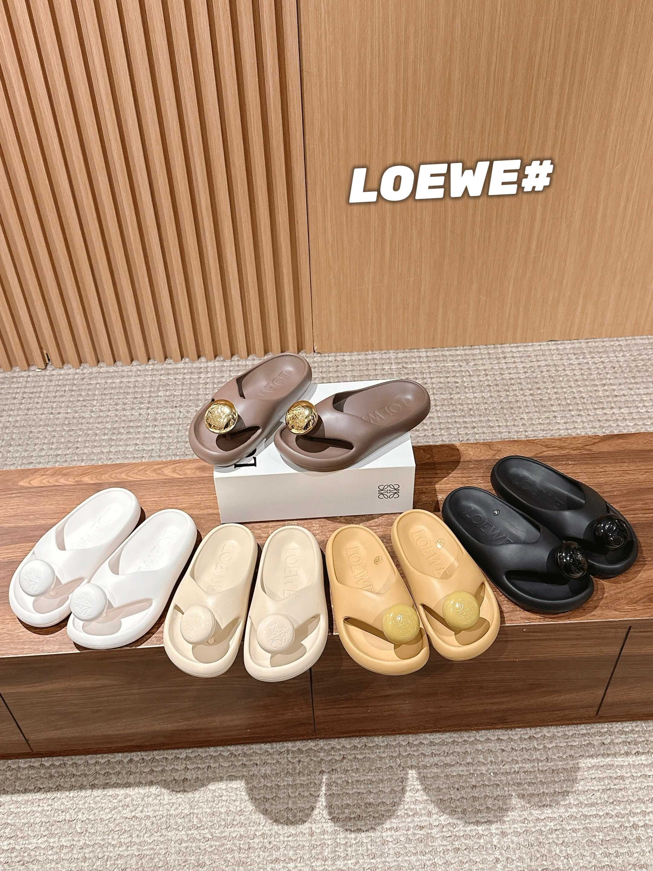 로에베 몽글이 쪼리 슬리퍼