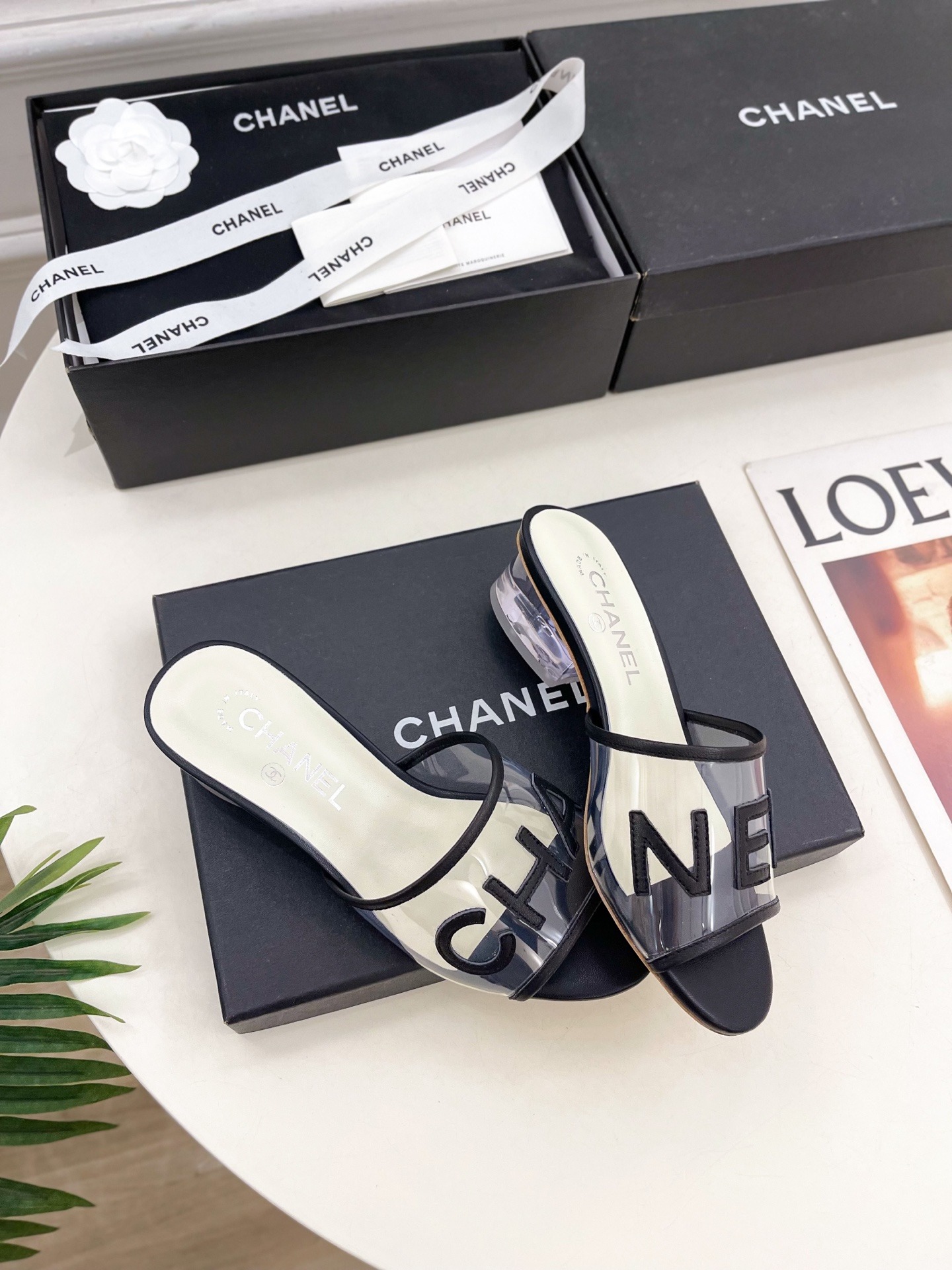 샤넬 25  신상 크리스탈 굽 슬리퍼