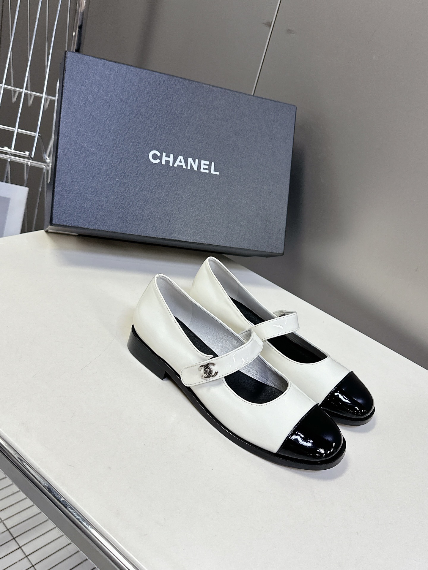 샤넬 클래식 메리제인 플랫 슈즈