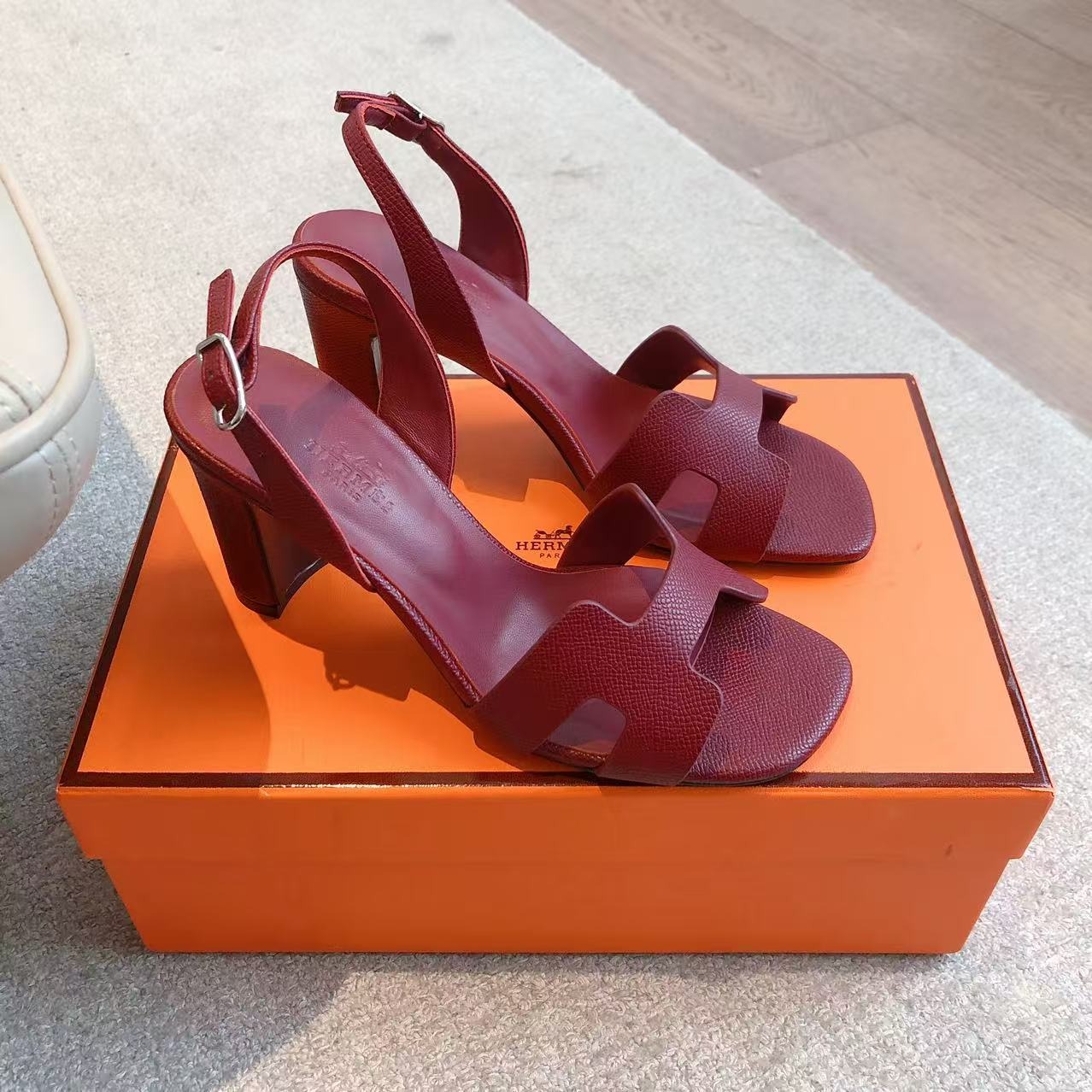 에르메스 25 산토리니 샌들