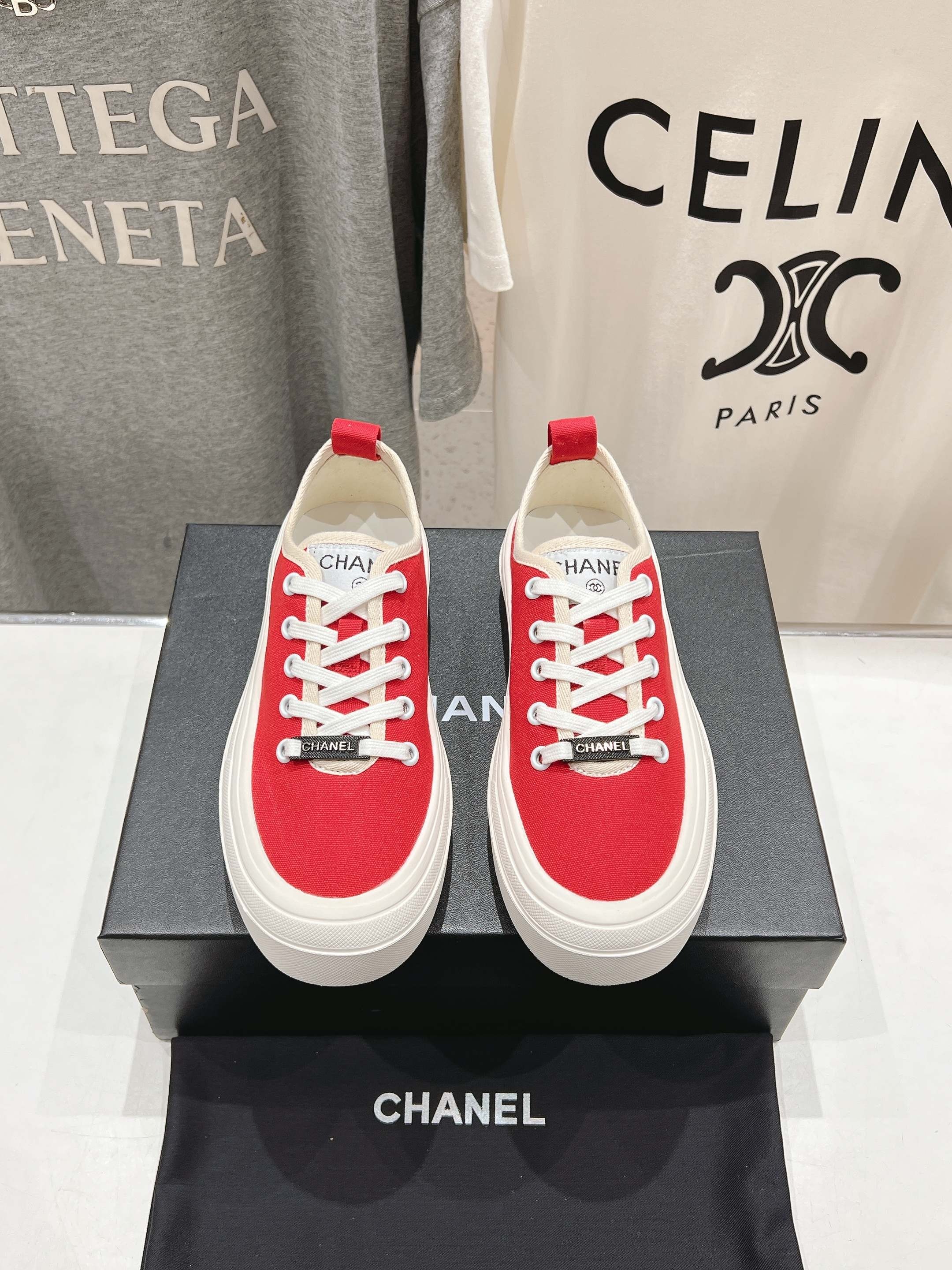 샤넬 하이버전 2025ss 최신 캐주얼화