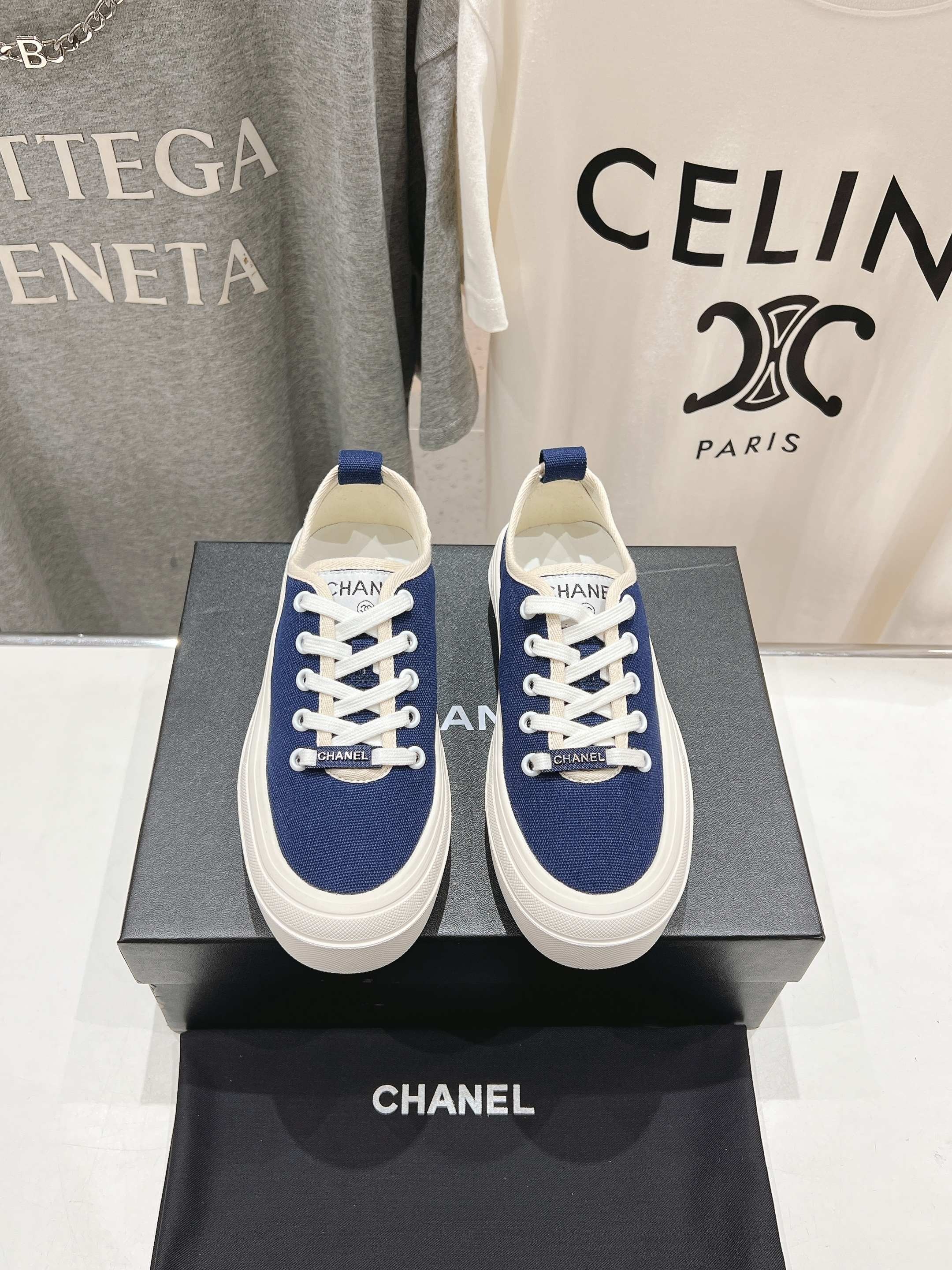 샤넬 하이버전 2025ss 최신 캐주얼화