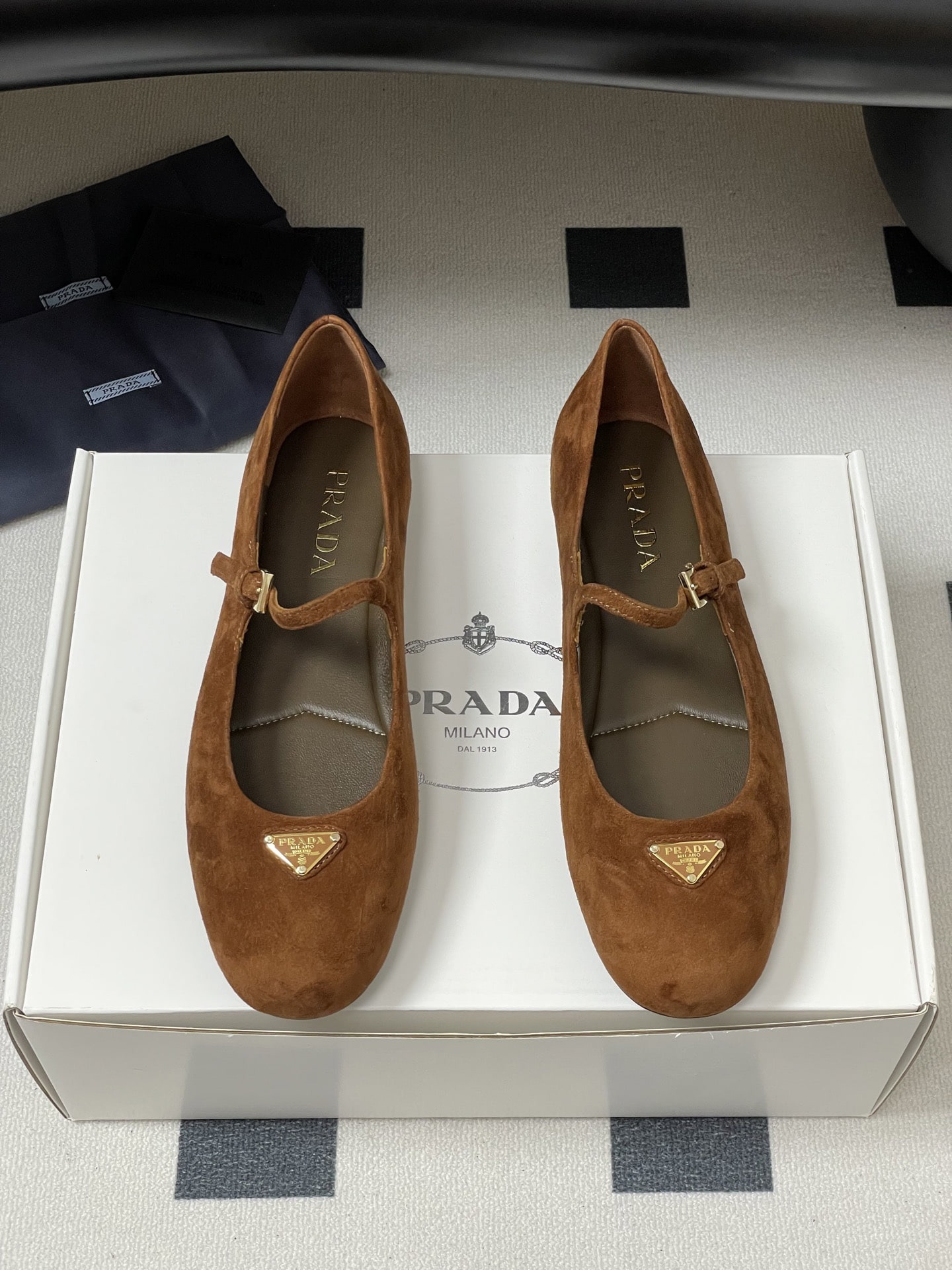 프라다 25S 신상 메리제인 발레 단화