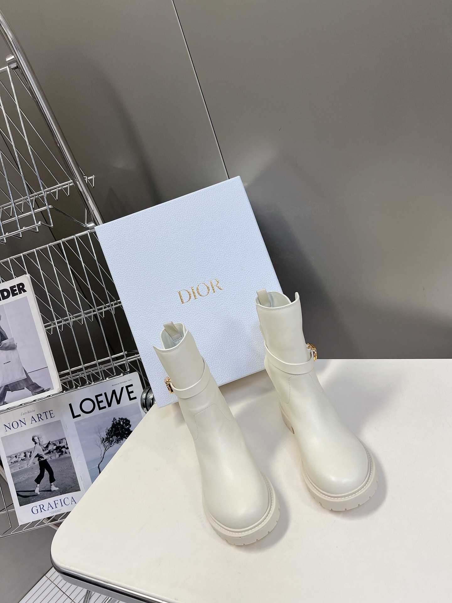 디올 신상 패션 카고 미들부츠