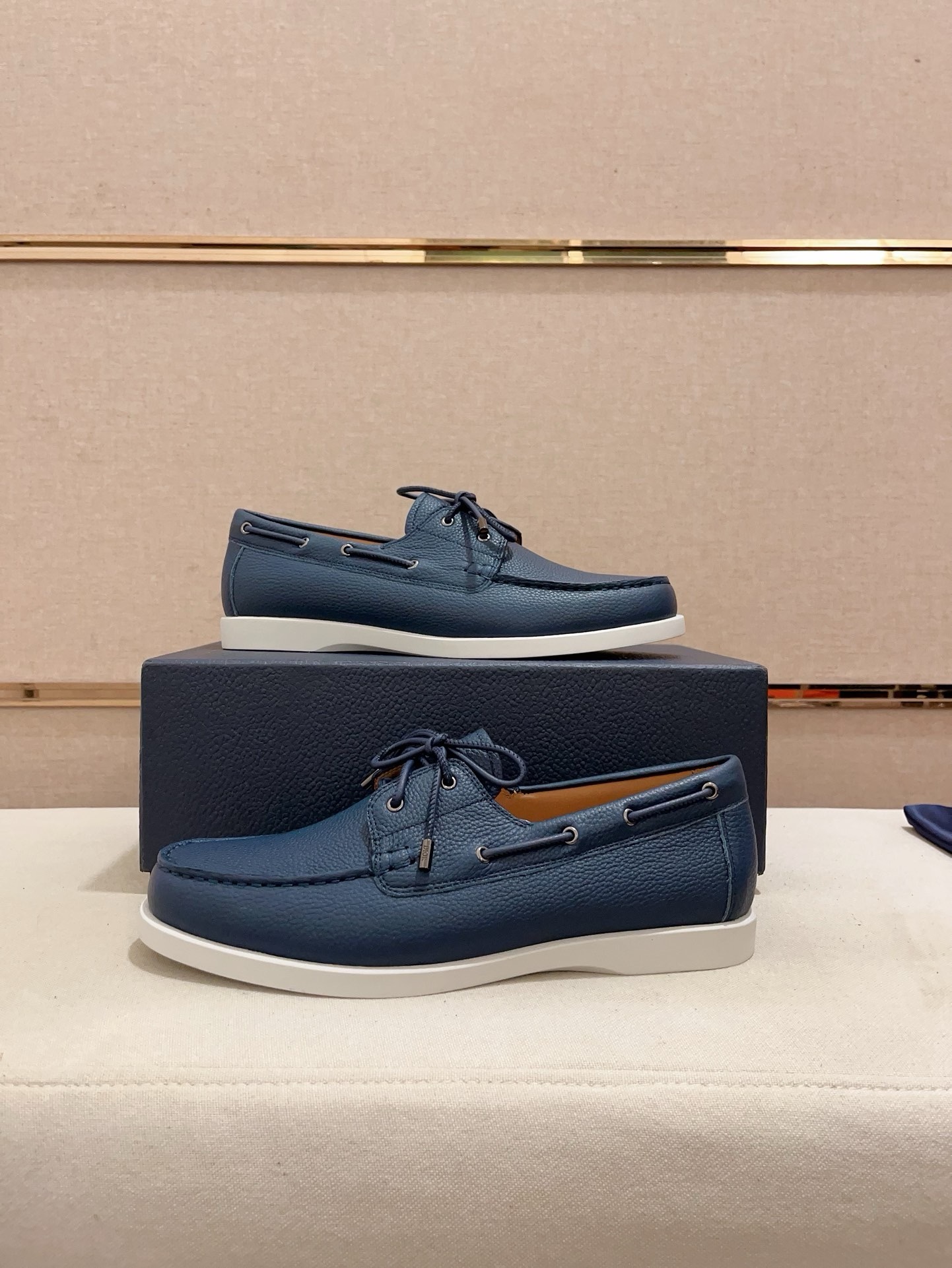 디올 25 신상 로퍼