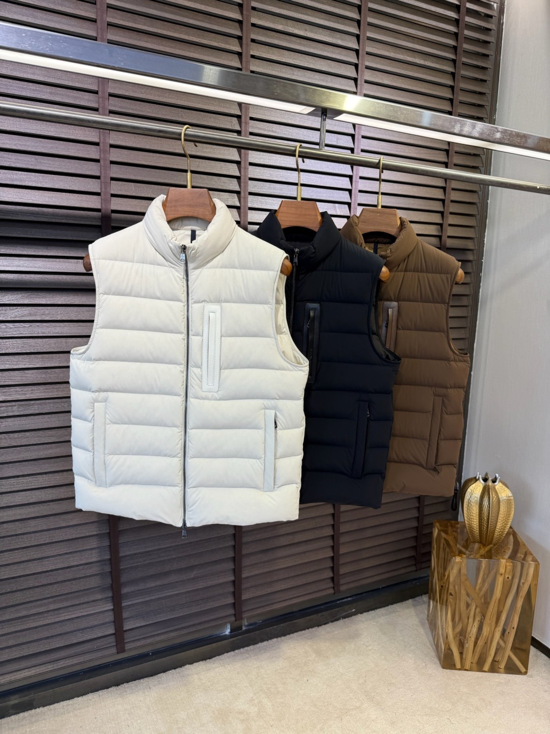 몽클레어 신상 후드 패딩 베스트