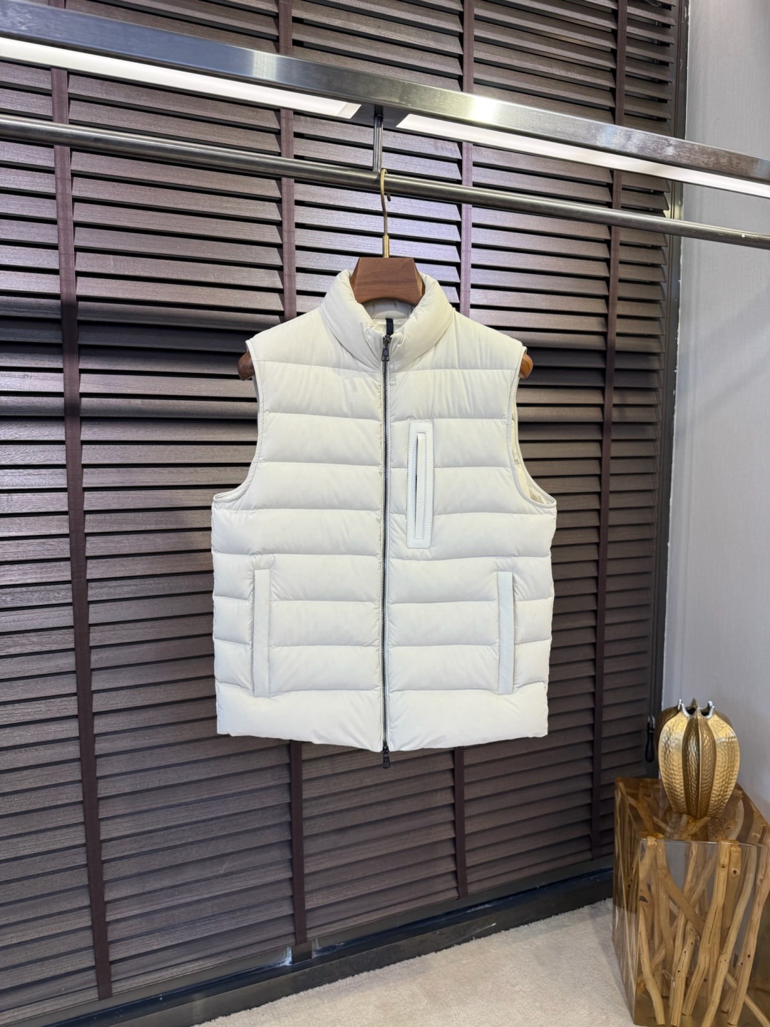 몽클레어 신상 후드 패딩 베스트