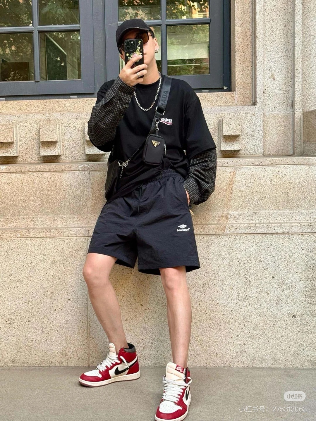 발렌시아가 클래식 로고 자수 비치 반바지