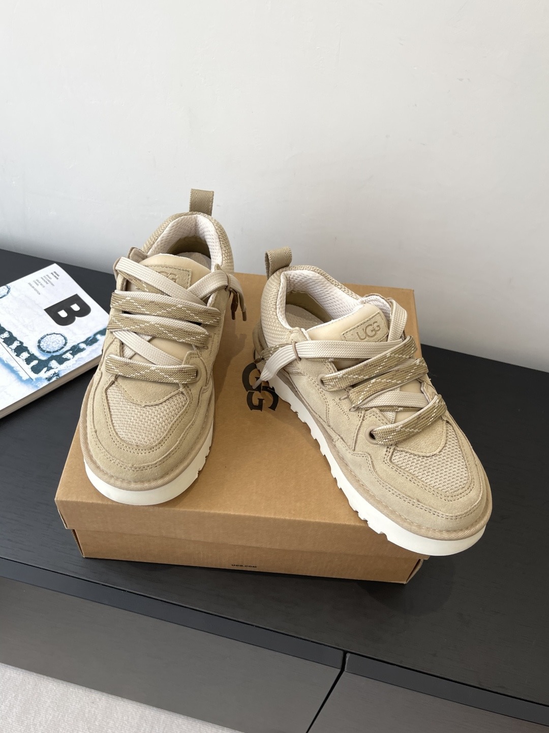 어그 25ss 가을겨울 신상 통굽 스니커즈