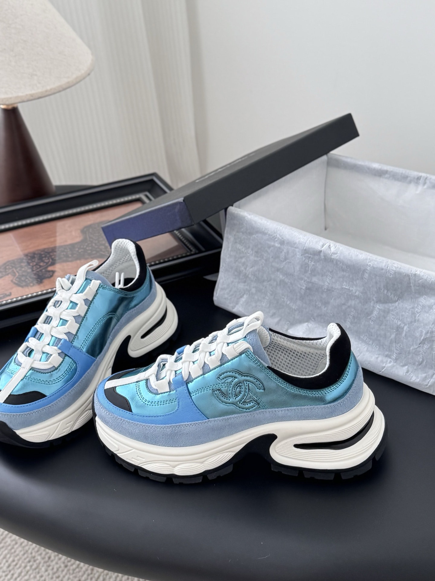 샤넬 25C 신상 스니커즈