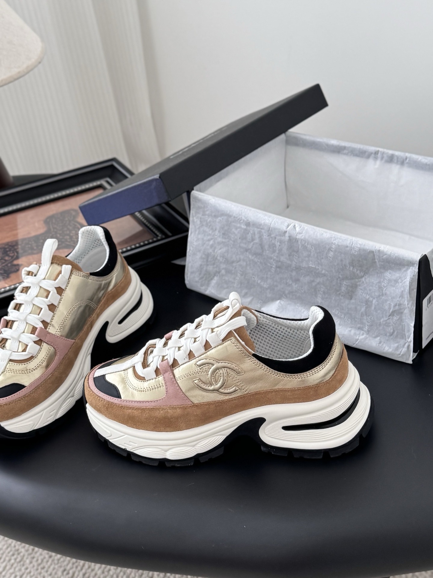 샤넬 25C 신상 스니커즈