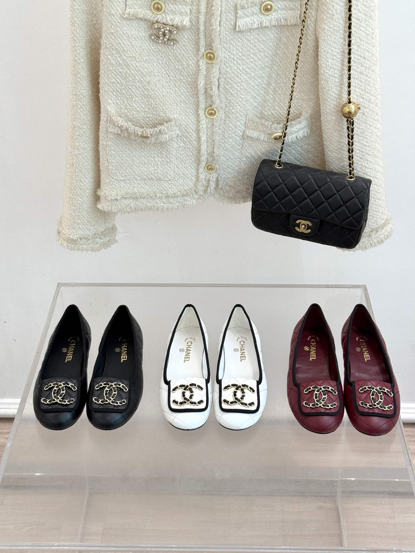 샤넬 클래식 플립 체인 플랫