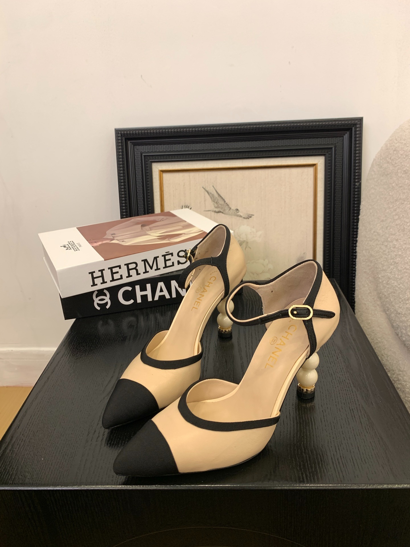 샤넬 25 뉴 진주 스틸레토